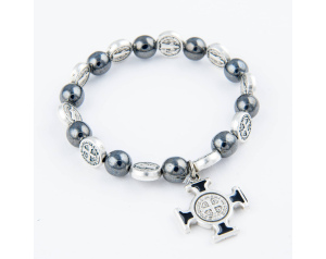 Bransoletka z Krzyżem św. Benedykta Hematyt