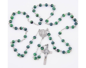 Różaniec ze świętym Benedyktem Zielony
