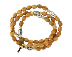 Różaniec bransoletka z drzewa oliwnego z medalikami świętego Benedykta