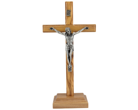 Krzyż z drzewa oliwnego stojący 22 cm