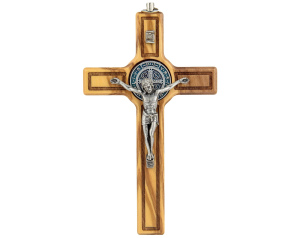 Krzyż oliwny z medalikiem Świętego Benedykta 15 cm