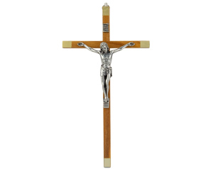 Krzyż z drzewa oliwnego z okuciami – 23cm, klasyczny na ścianę