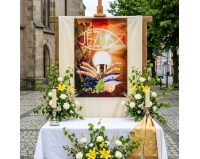 Plakat religijny – Eucharystia, IHS, kielich, chleb i ryby