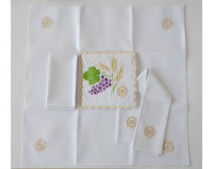 Bielizna kielichowa z motywem Euchartystycznym