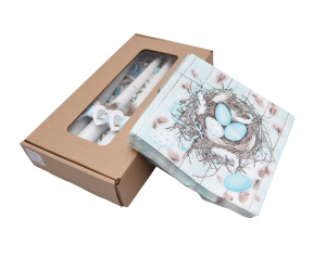 Zestaw Białych Świec Stołowych z Serwetkami w Niebieskie Pisanki