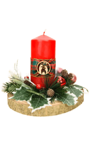 Stroik bożonarodzeniowy z czerwoną świecą